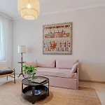 Guesthost - Lovely X5 With Terrace * Turin